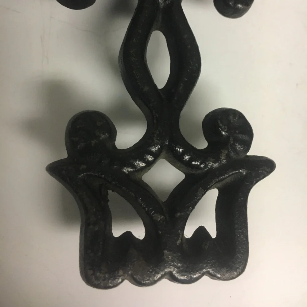 Wilton Cast Iron T-11 Cupid and Eagle & Laurel Wreath Design Trivets Set of Two